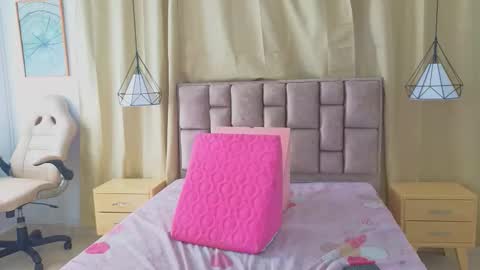 scarlettjonson_ online show from March 20, 1:49 pm