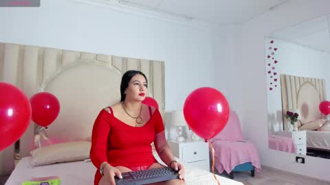 Snapshot of scarlettross_ chatting on February 14, 12:03 pm Scarlett Ross online show from February 14, 12:03 pm