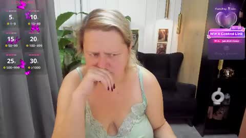 Scarlett online show from August 5, 5:37 am