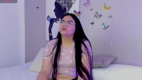 Snapshot of scarlettwhitmore chatting on October 3, 3:48 am Scarlett Whitmore online show from October 3, 3:48 am