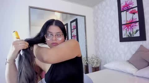 Snapshot of scarlettwhitmore chatting on October 8, 3:24 am Scarlett Whitmore online show from October 8, 3:24 am