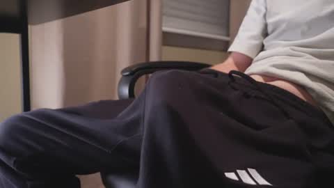 Skinny College Boy online show from June 28, 5:58 am