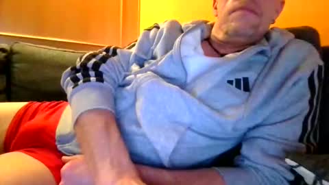 schmuhbaer1 online show from November 17, 3:14 pm