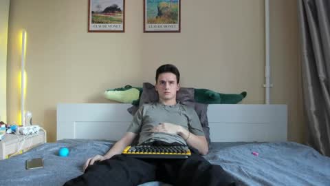 Thomas brunette and Alex blond online show from December 4, 10:07 am