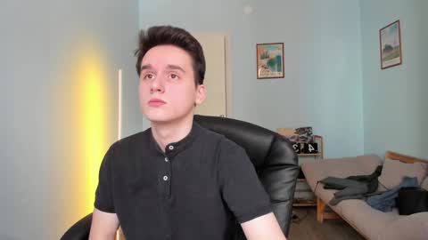 Thomas brunette and Alex blond online show from February 6, 12:26 pm