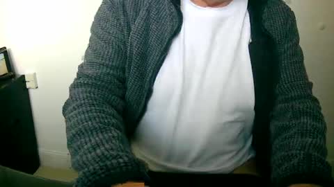 Snapshot of scotti30 chatting on February 27, 9:40 am Scott online show from February 27, 9:40 am