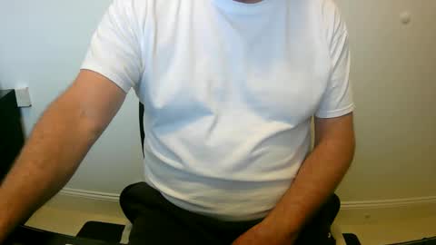 Snapshot of scotti30 chatting on October 13, 8:16 am Scott online show from October 13, 8:16 am