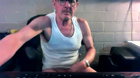 eating pussy  sucking dick online show from February 10, 12:46 am