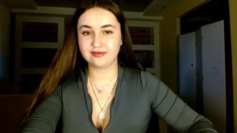 Elizabeth  online show from February 13, 2:42 pm