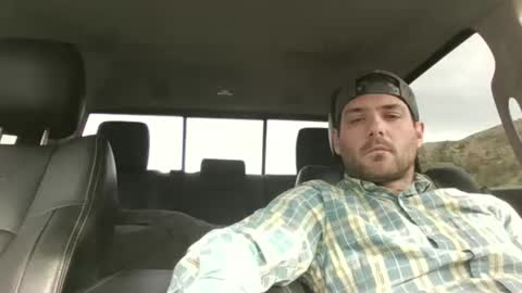 seanls421988 online show from March 31, 3:12 pm