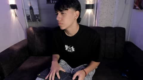 sebas_pretty7 online show from April 1, 1:41 pm