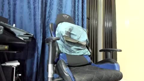 Snapshot of sebastiam_blake chatting on October 18, 5:11 am sebastiam_blake online show from October 18, 5:11 am