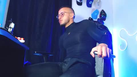 Sebastian online show from February 5, 6:50 am