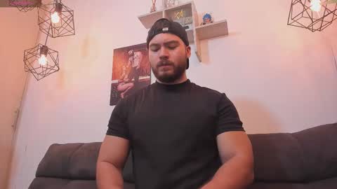 Instagram jeanpaulfit  online show from February 9, 11:29 pm