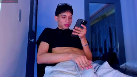 Sebastian online show from May 16, 8:51 pm