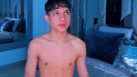 Sebastian online show from October 16, 8:29 pm