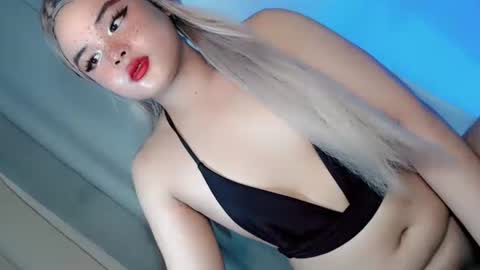 kwen online show from April 12, 2:10 pm