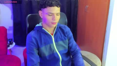 JUSTIN online show from November 24, 12:04 pm