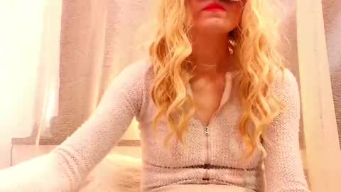 Snapshot of secretanni chatting on February 9, 11:58 am Anni online show from February 9, 11:58 am