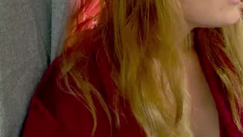 Snapshot of secretanni chatting on October 2, 11:09 am Anni online show from October 2, 11:09 am