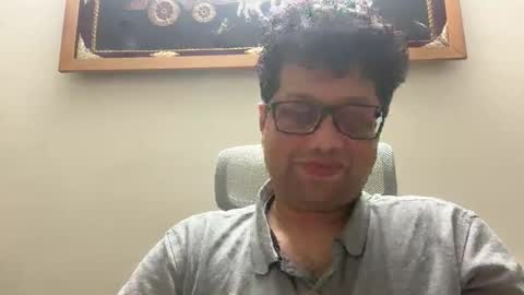 secretlove198585 online show from October 25, 2:39 pm