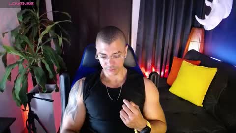 Snapshot of seddy_ chatting on February 11, 11:42 am sed online show from February 11, 11:42 am