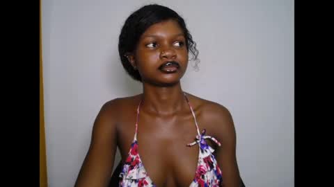 seductive_sugar247 online show from May 4, 2:40 am