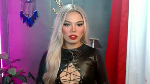 cassie online show from November 9, 7:38 pm