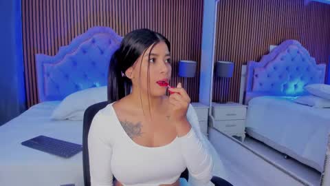 selenastonne online show from October 5, 10:28 pm