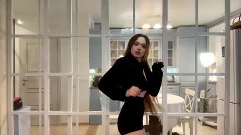 Kylie online show from July 11, 10:18 am