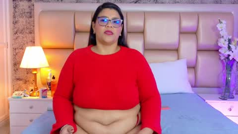 Selenna Cooper online show from April 4, 11:50 am