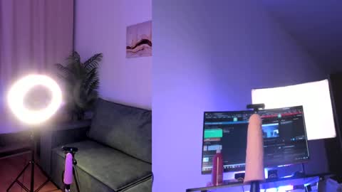 Snapshot of selina_coy chatting on March 9, 9:14 pm lina next stream nearest evening  online show from March 9, 9:14 pm