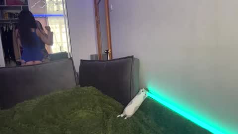 Selina online show from February 21, 8:39 am