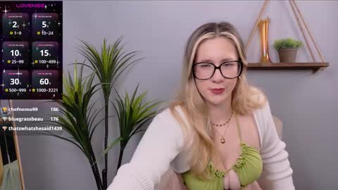 Selina Mae online show from October 16, 3:17 am