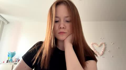 Lily online show from May 12, 7:06 am