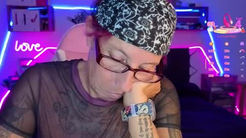 Selvaggia Del Caribe online show from September 18, 4:55 pm