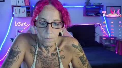 Selvaggia Del Caribe online show from October 16, 6:51 pm