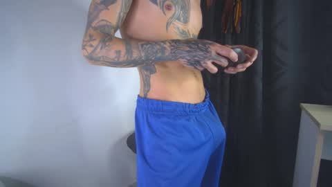 sem_alas online show from January 9, 5:46 am