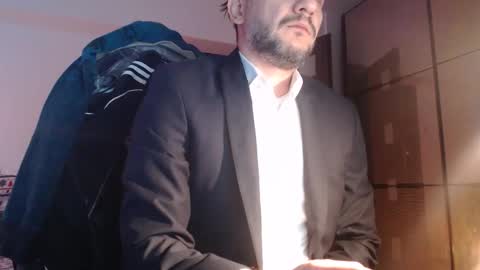 senorneby online show from February 2, 6:10 am