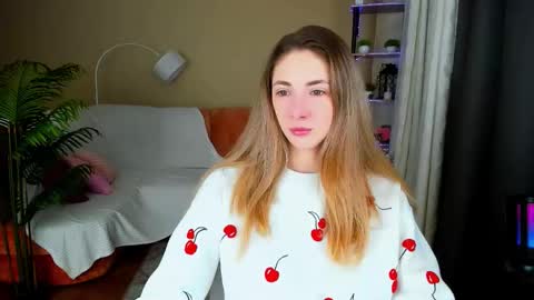 sensitiveheartt online show from November 27, 7:32 pm