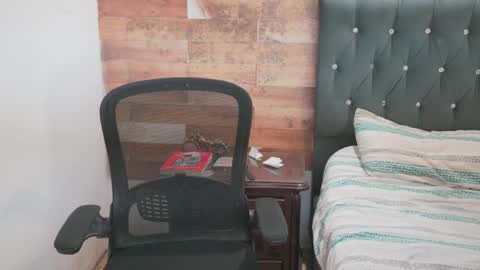 senssual_goddess online show from March 5, 8:21 pm