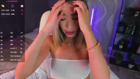 Kiki online show from June 20, 3:51 pm