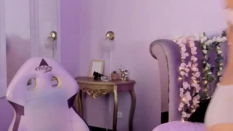 Seren  Follow me online show from November 14, 3:20 am