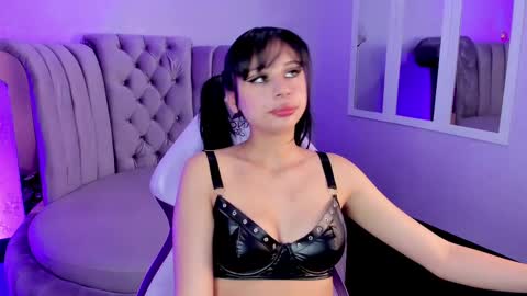 Seren  Follow me online show from March 7, 3:29 am