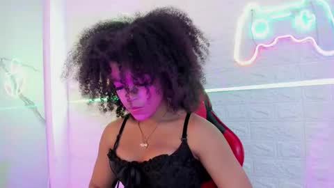 Serena  online show from December 3, 12:06 pm