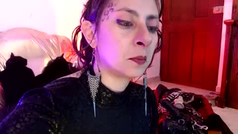 Snapshot of serena_xyz chatting on November 1, 9:25 pm Serena Xyz online show from November 1, 9:25 pm