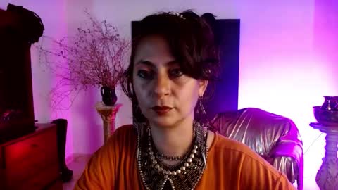 Snapshot of serena_xyz chatting on October 7, 6:59 pm Serena Xyz online show from October 7, 6:59 pm