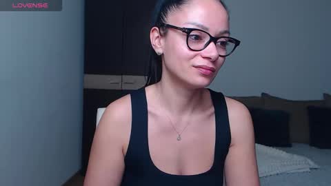 SereneSophi online show from March 14, 4:16 am