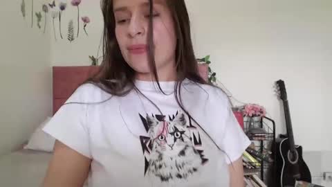 serenity_crystal online show from February 1, 7:13 pm