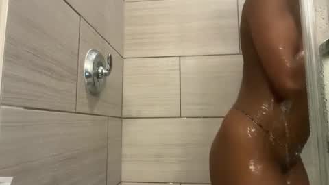 Serenity Bee   online show from April 9, 12:22 pm